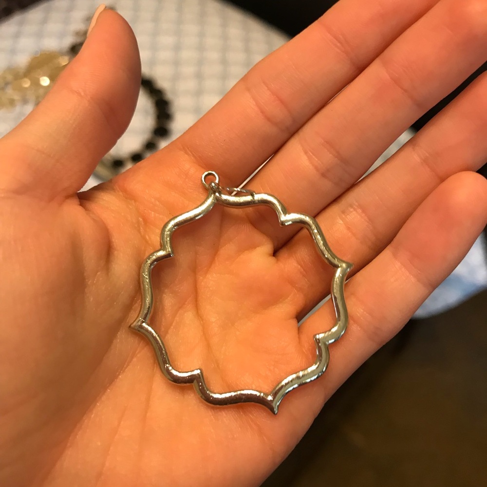 Earring bundle - Picture 2 of 3